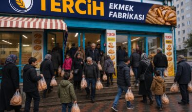 Tercih Ünlü Mamülleri Mevlit Kandili’nde Ekmeği Ücretsiz Dağıttı