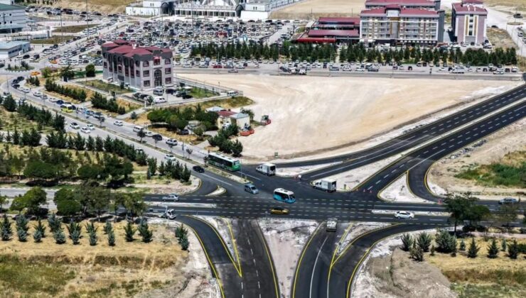 Van Gölü Sahil Yolu’nda Büyük Adım: Üniversite Bağlantı Etabı Tamamlandı